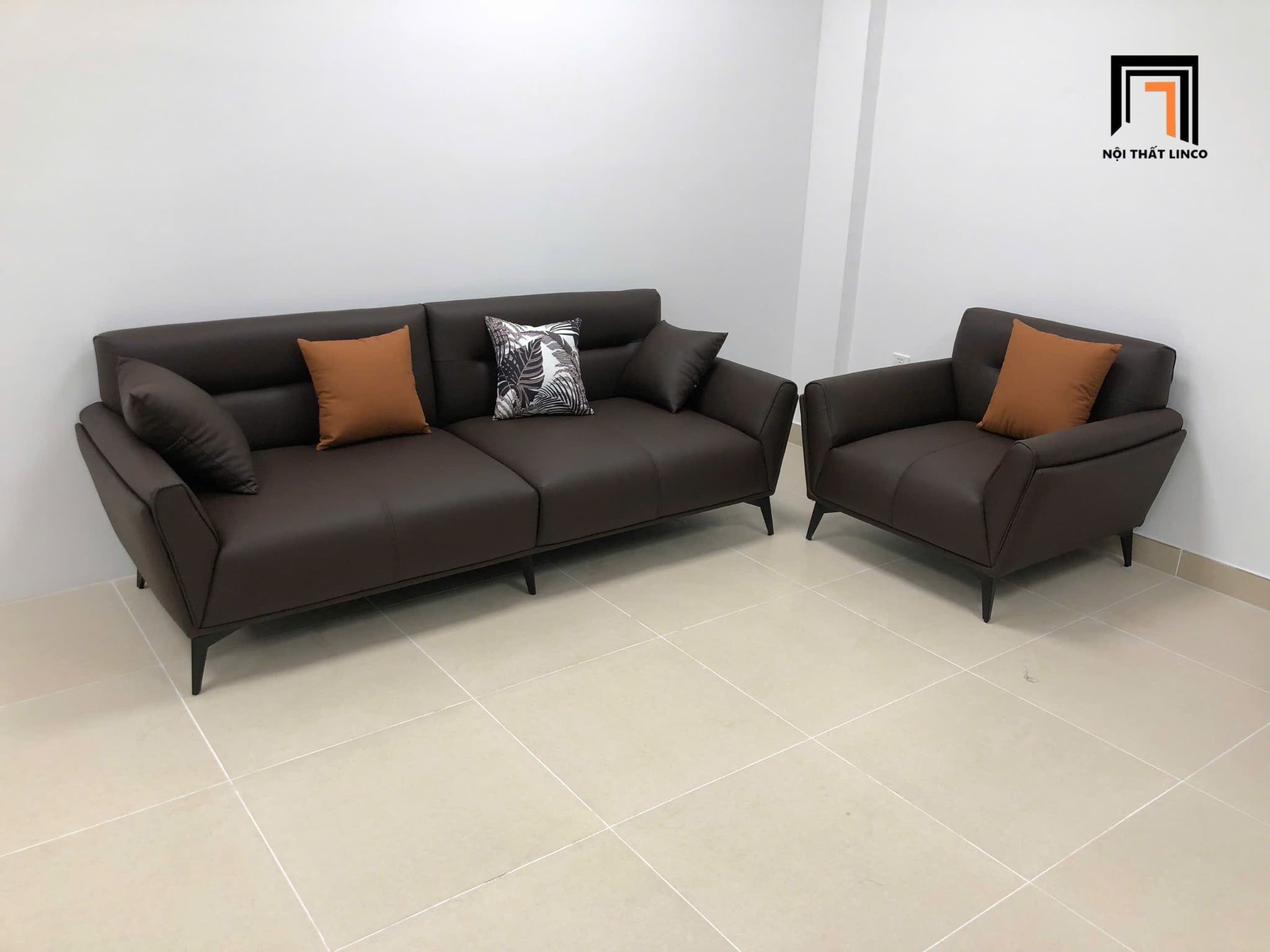  Sofa KT162 Harris màu nâu đậm mang vẻ đẹp ấm cúng 