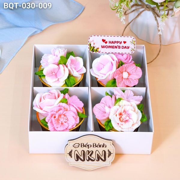  Hộp Bánh Quà Tặng 4 Cupcake Hoa Hồng (BQT-030-009) 