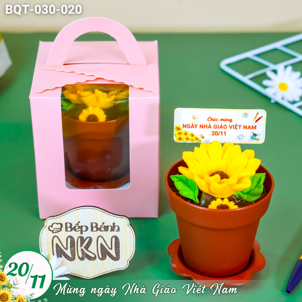  Hộp Bánh Quà Tặng Chậu Hoa Hướng Dương Kèm Xẻng (BQT-030-020) 