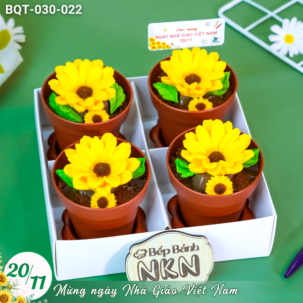  Hộp Bánh Quà Tặng 4 Chậu Hoa Hướng Dương Kèm Xẻng (BQT-030-022) 