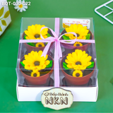  Hộp Bánh Quà Tặng 4 Chậu Hoa Hướng Dương Kèm Xẻng (BQT-030-022) 