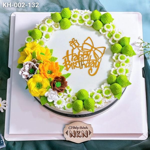  Bánh Sinh Nhật Kết Hoa Dâu Tây (KH-002-132) 