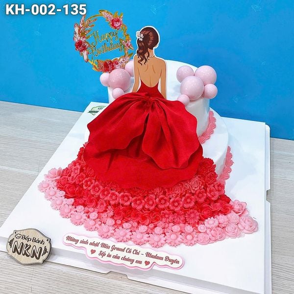  Bánh Sinh Nhật Cô Gái Váy Hoa (KH-002-135) 
