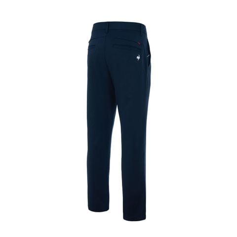 Thiết kế Stretch Forcer linh hoạt hỗ trợ cú đánh golf