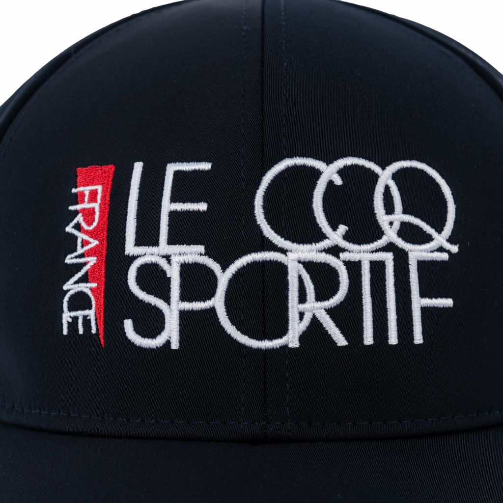 chi tiết mũ golf Le Coq Sportif LG5FCP06MV nhẹ và co giãn