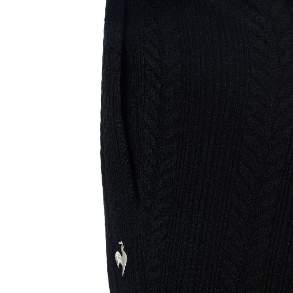 Thiết kế quần jacquard Le Coq Sportif sang trọng, phù hợp thời trang Thu Đông