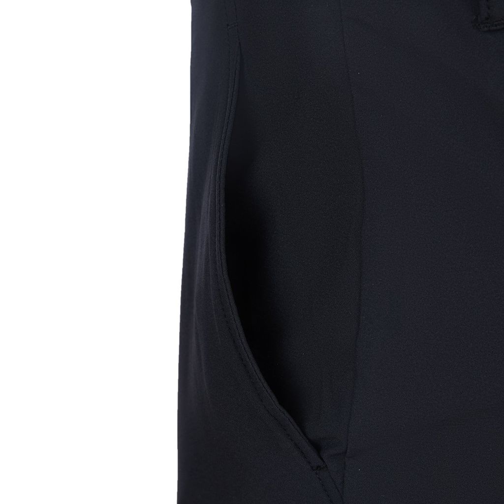 Chất liệu chống nước, chống nhăn và làm mát Sunscreen NIR của quần Le Coq Sportif