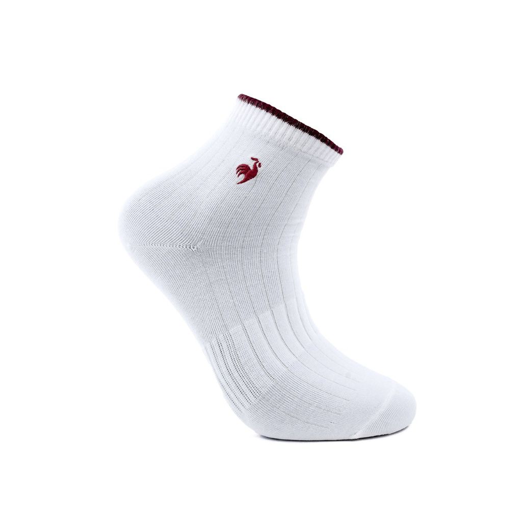 Chi tiết lớp đệm êm và thiết kế ôm chân của tất thể thao Le Coq Sportif nữ.