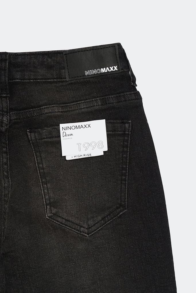 [CÒN SIZE 25] Quần jean Basic Nữ NINOMAXX 1810118