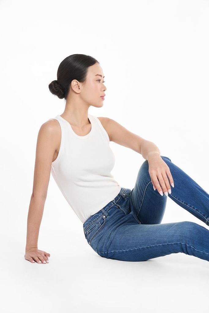 Quần Jean Nữ Ống Đứng Dáng Ôm Ninomaxx 2510032