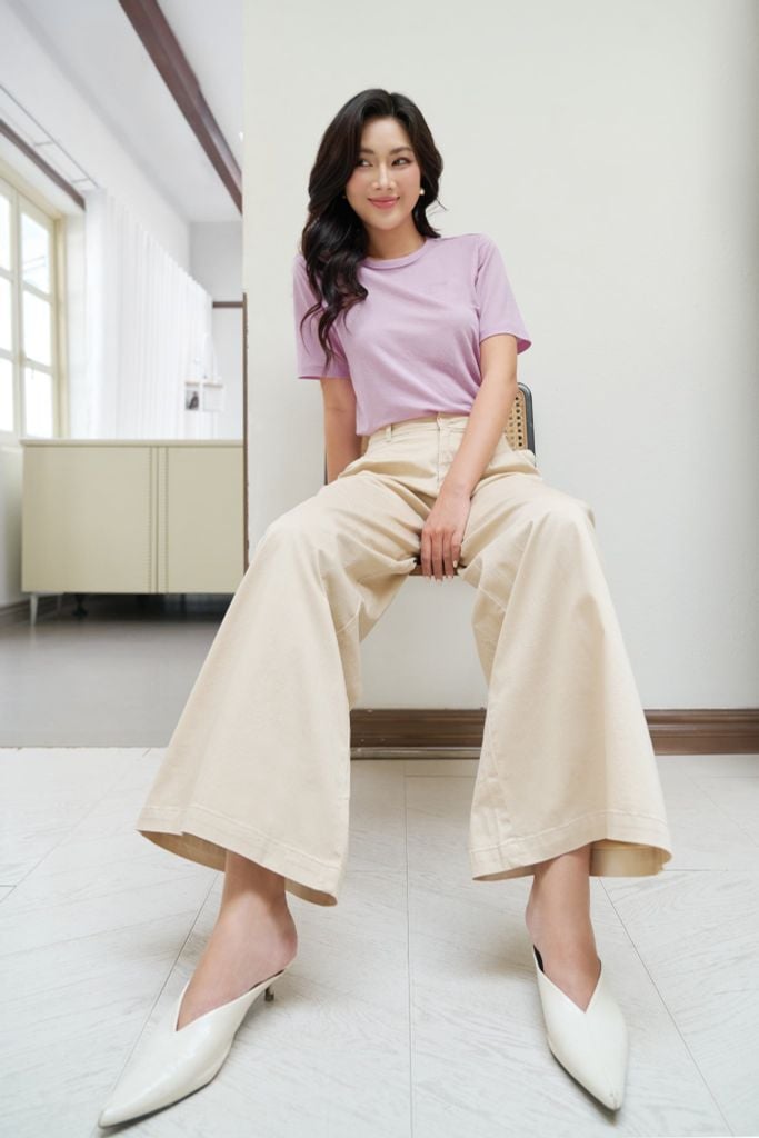 Quần Kaki Nữ Màu Be Form Rộng Elegant Fit Ninomaxx 2510053