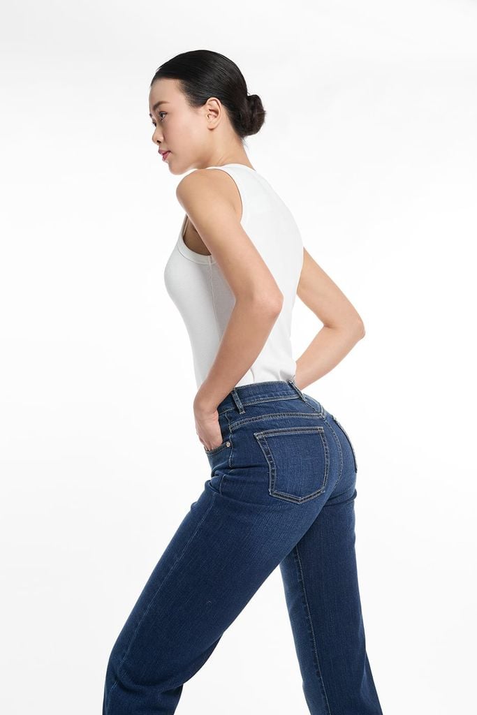 Quần Jean Nữ Ninomaxx Form Straight Xanh Dương SOFTMOTION HYBRID DENIM Chất Vải Mềm Rũ Co Giãn Nhẹ 2510030