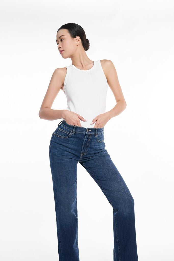 Quần Jean Nữ Ninomaxx Form Straight Xanh Dương SOFTMOTION HYBRID DENIM Chất Vải Mềm Rũ Co Giãn Nhẹ 2510030