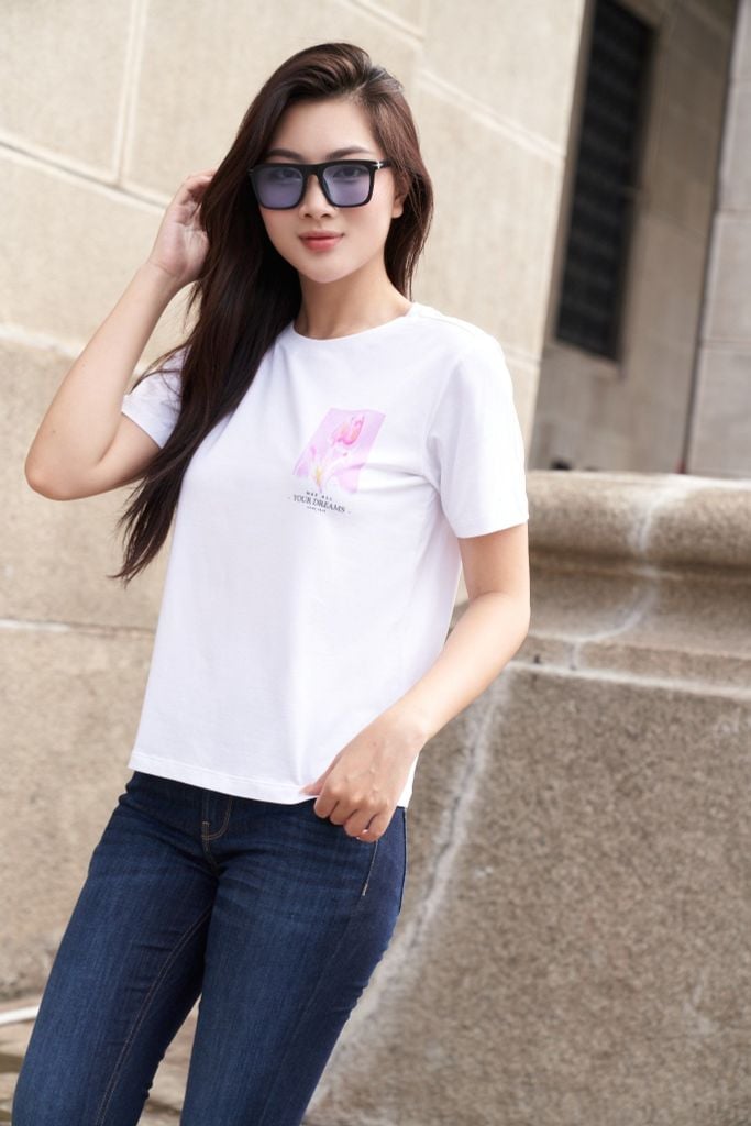 Áo Thun Graphic Tay Ngắn Nữ Ninomaxx 2503010