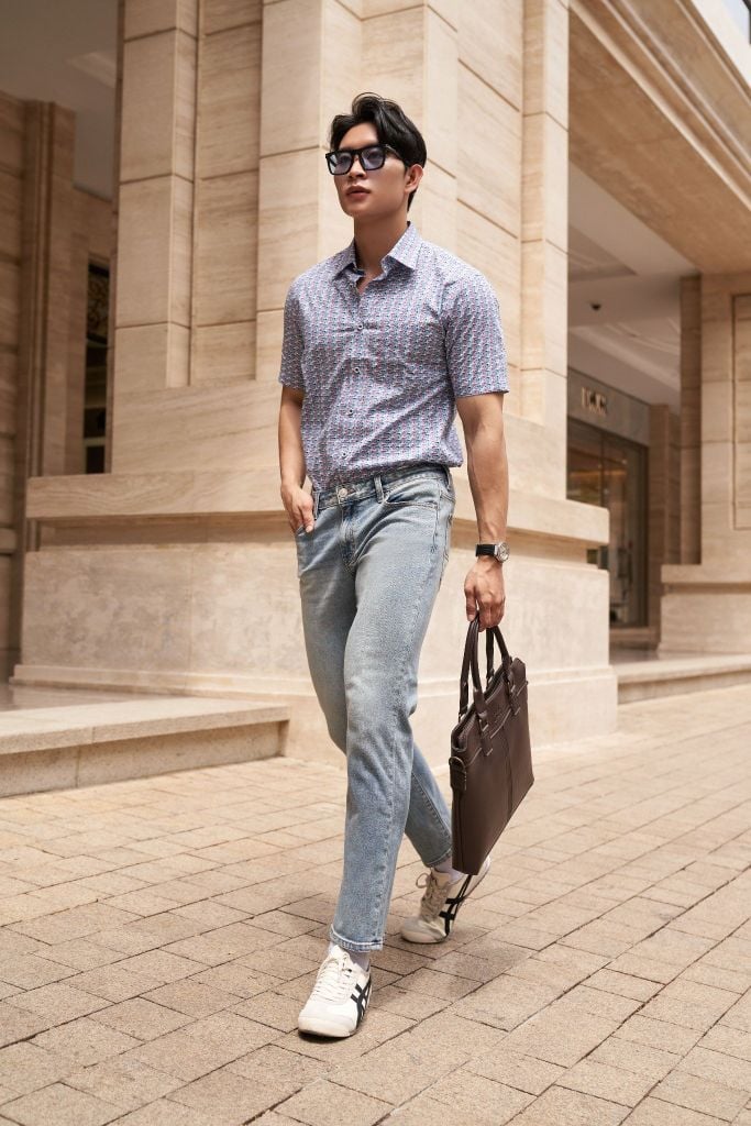 Áo Sơ Mi In Họa Tiết Tay Ngắn 2301037