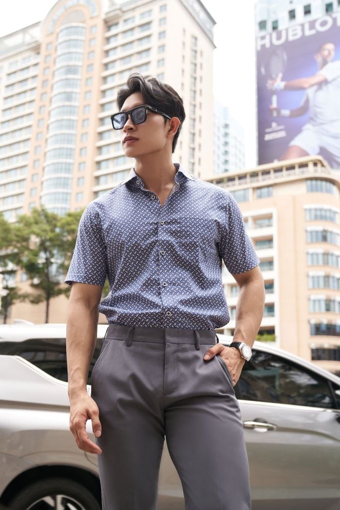 Áo Sơ Mi In Họa Tiết Tay Ngắn 2302011