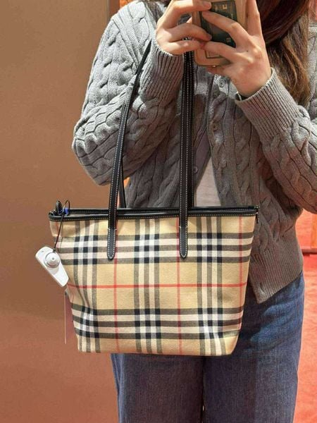 Check Tote Bag In Archive Beige