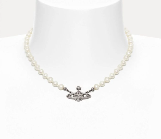 MINI BAS RELIEF PEARL CHOKER SILVER USED
