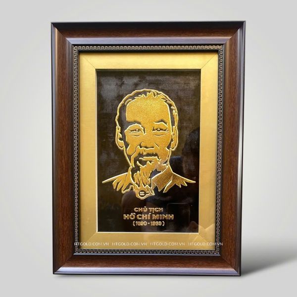 TRANH CHÂN DUNG BÁC HỒ BẰNG ĐỒNG, DÁT VÀNG (32cm x 42cm).