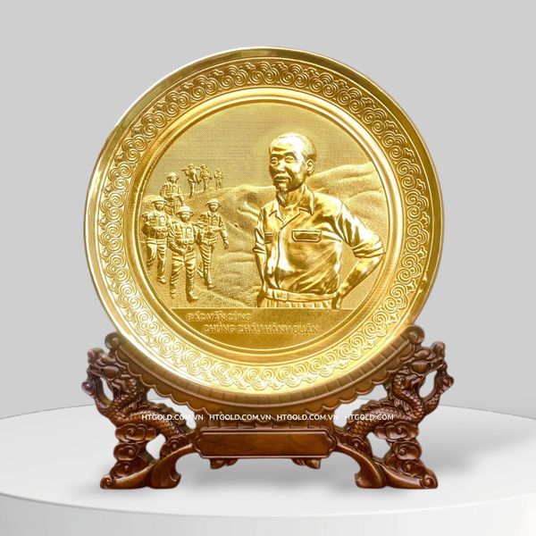 TRANH ĐĨA ĐỒNG MẠ VÀNG 24k - BÁC VẪN CÙNG CHÚNG CHÁU HÀNH QUÂN (Đk 19cm)