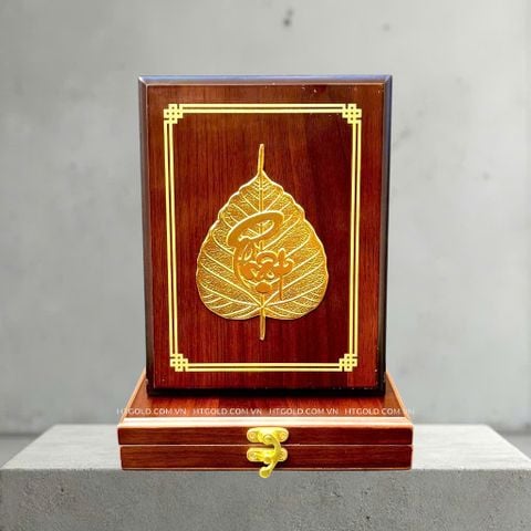 LÁ BỒ ĐỀ CHỮ PHẬT, DÁT VÀNG (17 x 22cm)