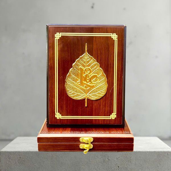 LÁ BỒ ĐỀ CHỮ LỘC, DÁT VÀNG (17 x 22cm)