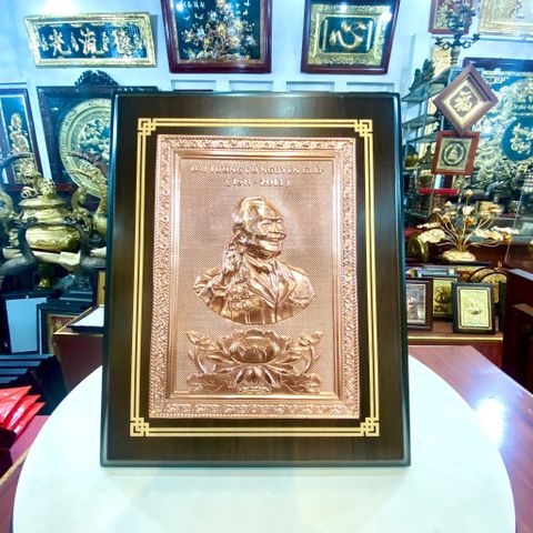 TRANH CHÂN DUNG ĐẠI TƯỚNG VÕ NGUYÊN GIÁP BẰNG ĐỒNG ĐỎ (20cm x 25cm).
