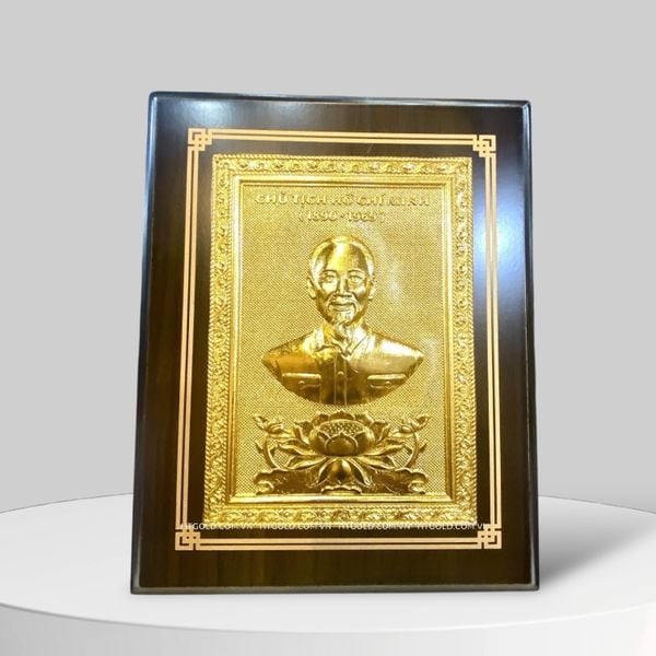 TRANH CHÂN DUNG BÁC HỒ BẰNG ĐỒNG, DÁT VÀNG (20cm x 25cm).