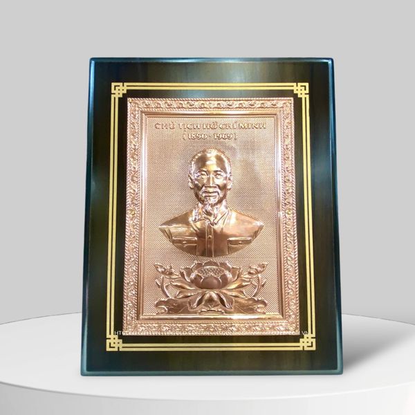 TRANH CHÂN DUNG BÁC HỒ BẰNG ĐỒNG ĐỎ (20cm x 25cm).
