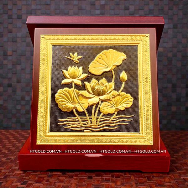 QUÀ TẶNG TRANH ĐỒNG HOA SEN, DÁT VÀNG (Kích thước 18cm)