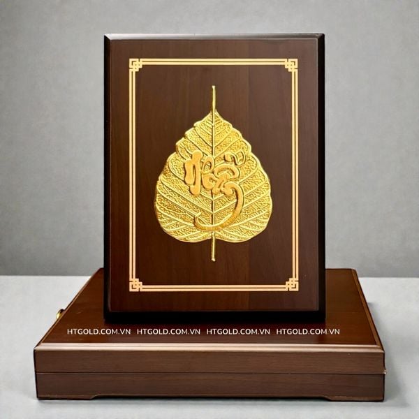 LÁ BỒ ĐỀ CHỮ NHẪN, DÁT VÀNG (17cm*22cm)
