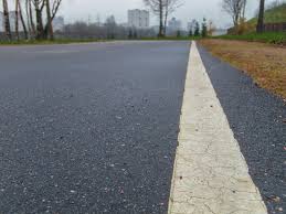  DẦU HẮC CHỐNG THẤM SÂN THƯỢNG VÀ LÀM ĐƯỜNG 