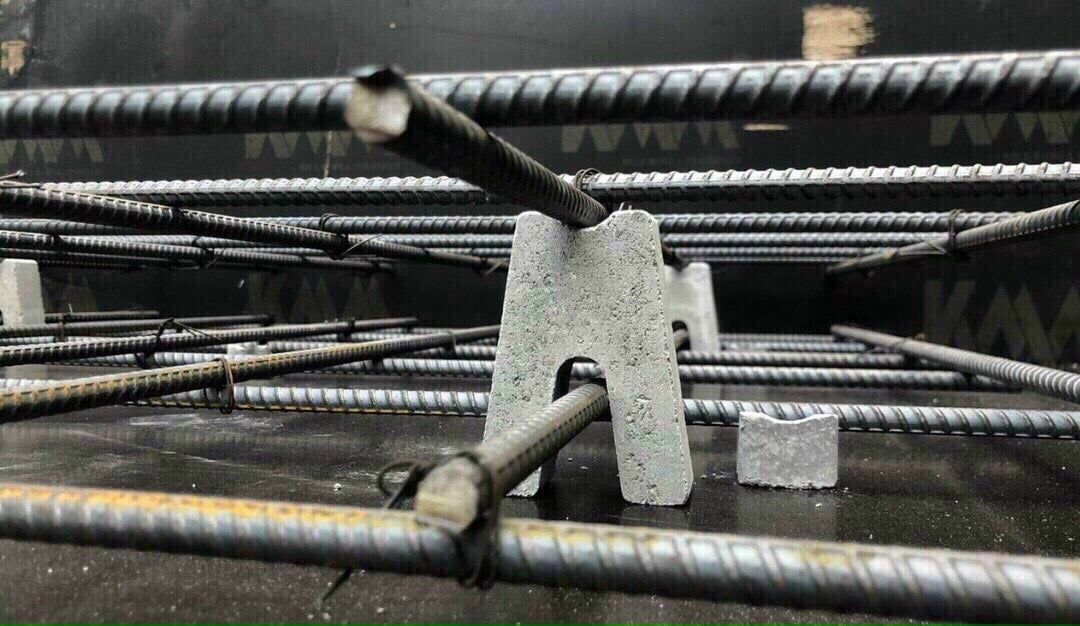  COMBO CON KÊ BÊ TÔNG SÀN DÀY 10CM ( 2 LỚP THÉP ) GIÁ RẺ - MAC600 