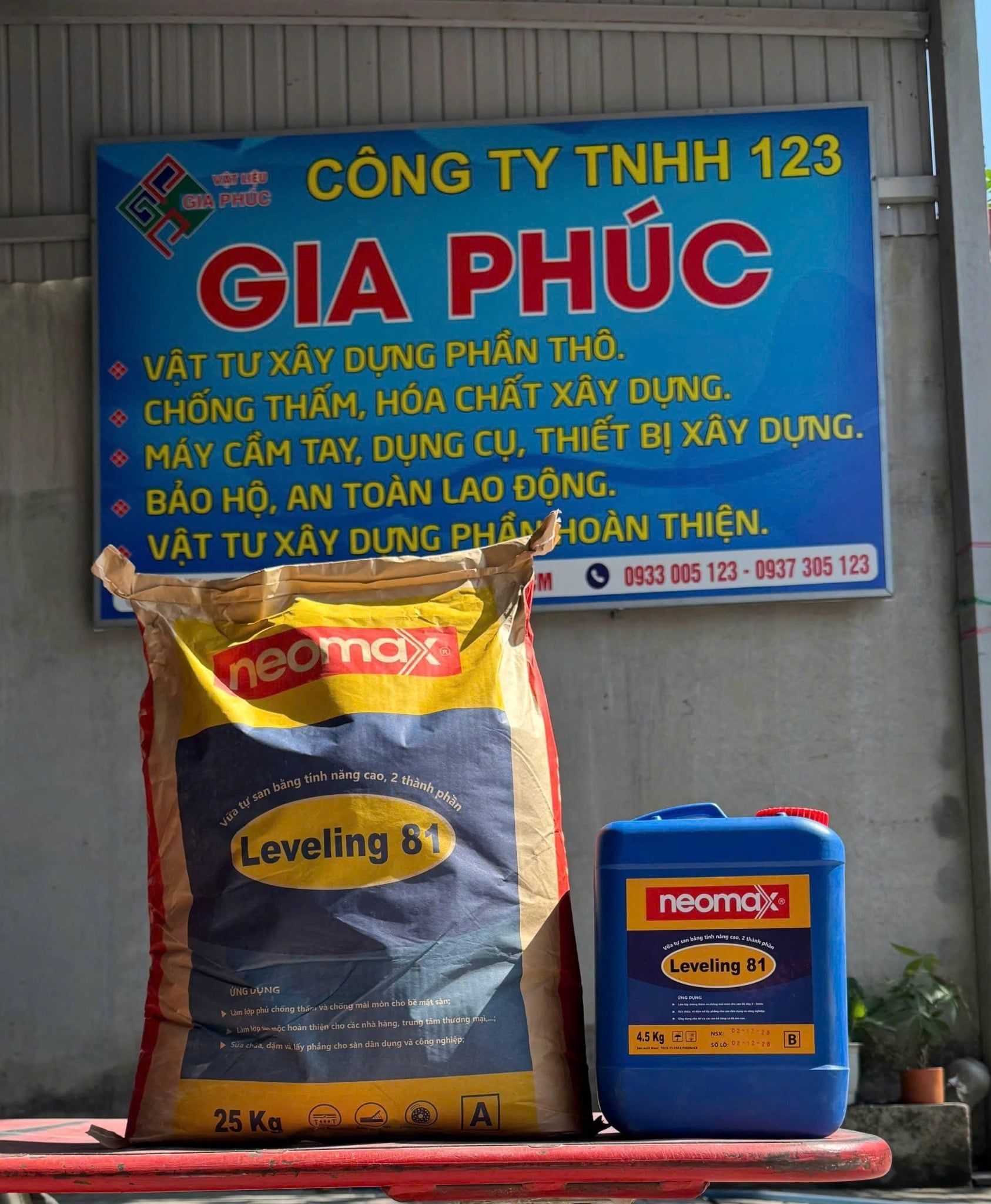  VỮA TỰ SAN PHẲNG NEOMAX LEVELING 81 ( 29.5KG/BỘ 2 THÀNH PHẦN ) GIÁ TỐT 
