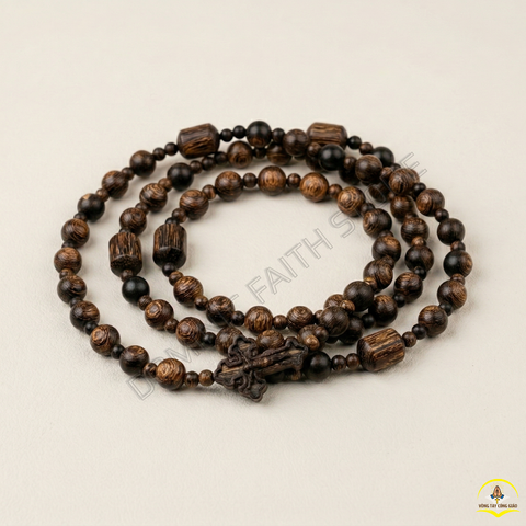  Chuỗi 50 Kinh Mân Côi Trầm Hương Sánh Chìm – Hành Trang Đức Tin Trọn Vẹn Niềm Vui 