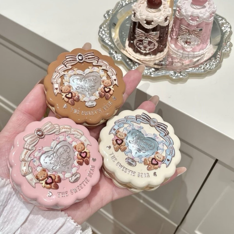 Phấn Má Hồng Flower Knows The Sweetie Bear Collection Silk Satin Blush 5G