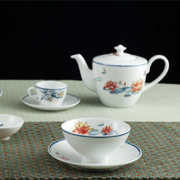 Bộ trà 0.65 L - Daisy - Sen Hồng