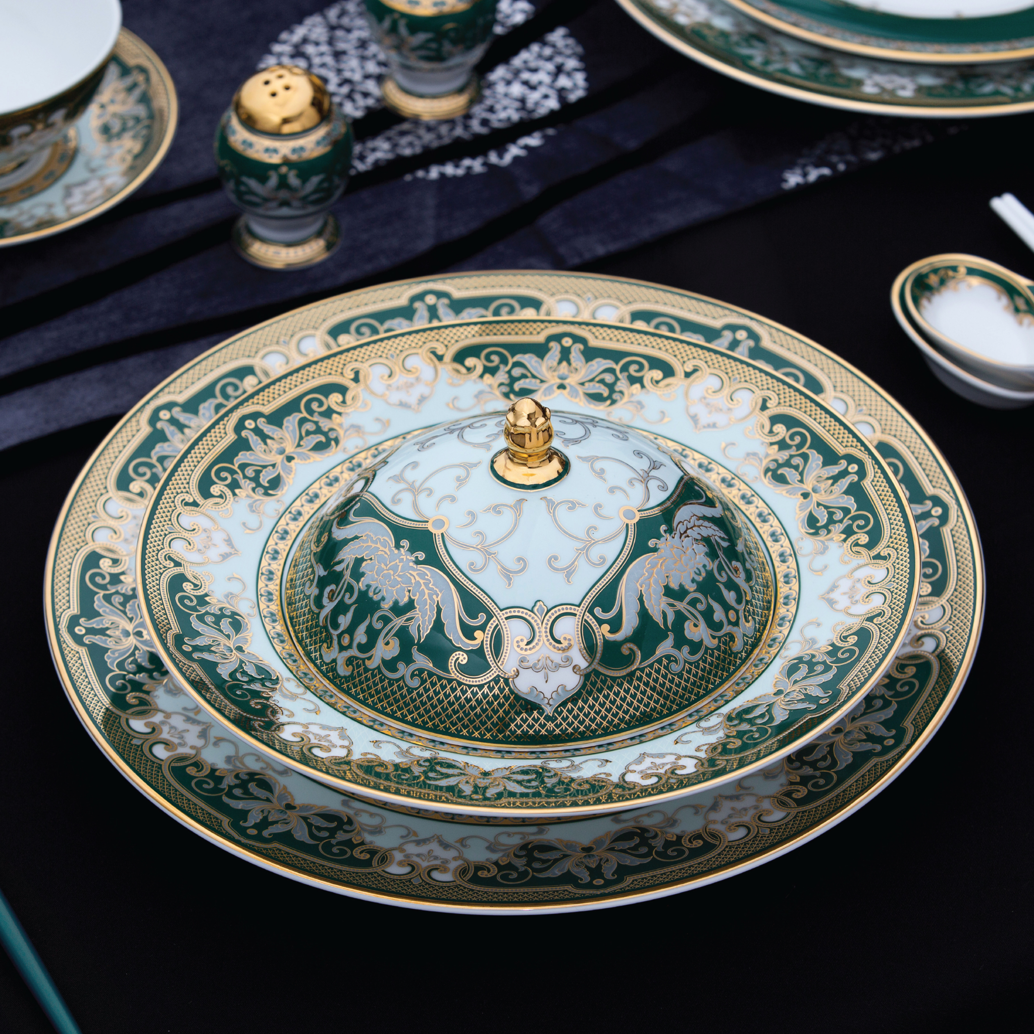 Bộ đồ ăn 85 sản phẩm - Hoàng Cung - Sen Ngọc Bích