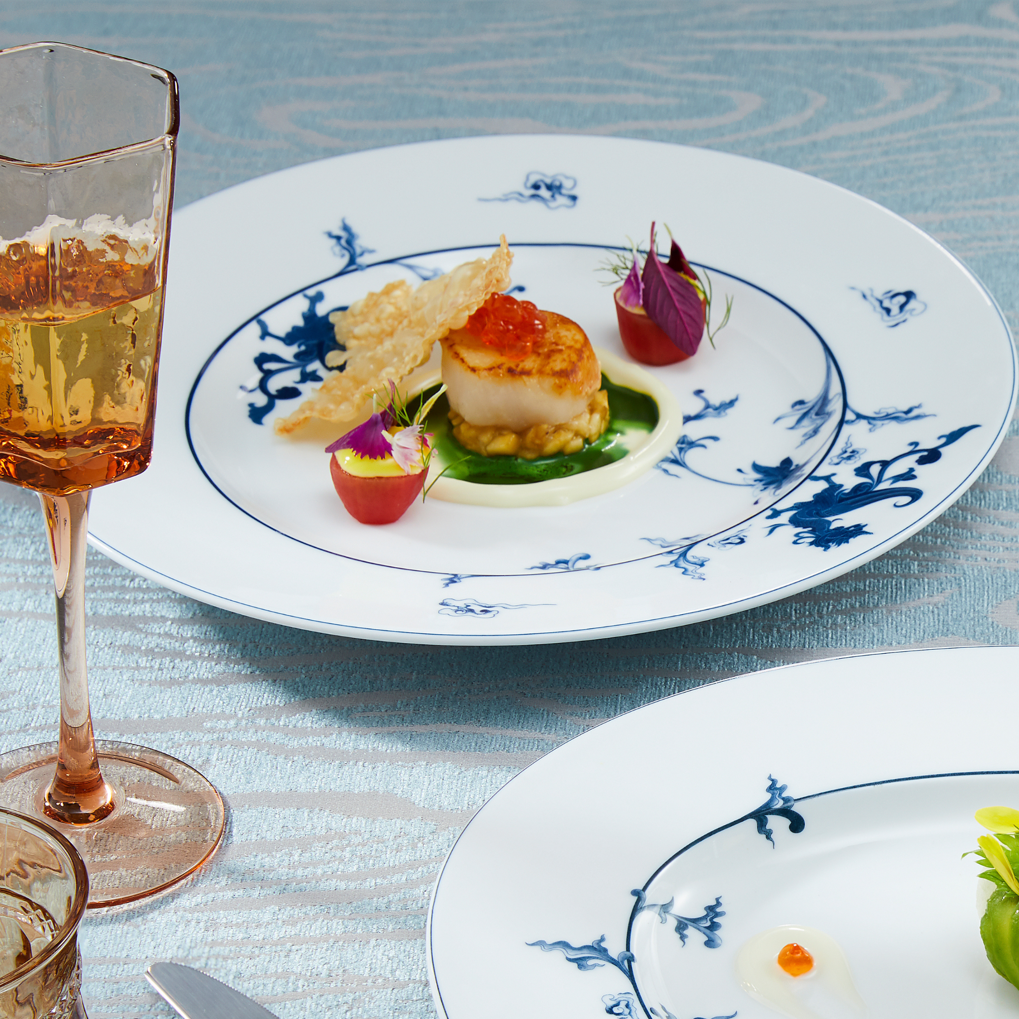 Bộ đồ ăn Âu-Á 44 sản phẩm - Hoàng Cung - Lạc Hồng