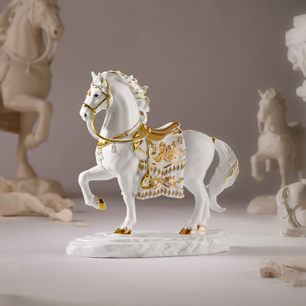 Tượng Bảo Mã 23.9 cm (Trang Trí Vàng) - Tượng - Trắng