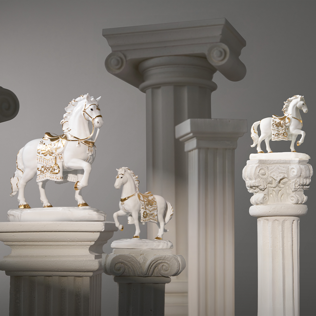 Tượng Bảo Mã 23.9 cm (Trang Trí Vàng) - Tượng - Trắng