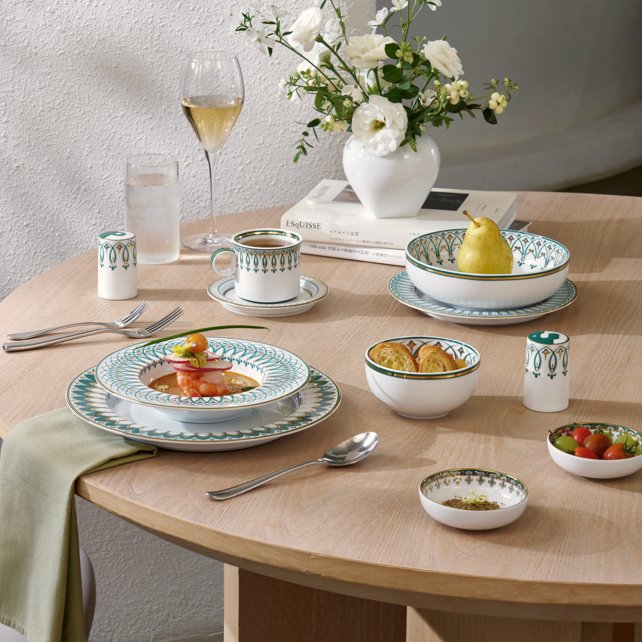 Bộ đồ ăn 6 người Âu - Á 45 sản phẩm - Gastroline - Đồng Tâm Xanh Lá