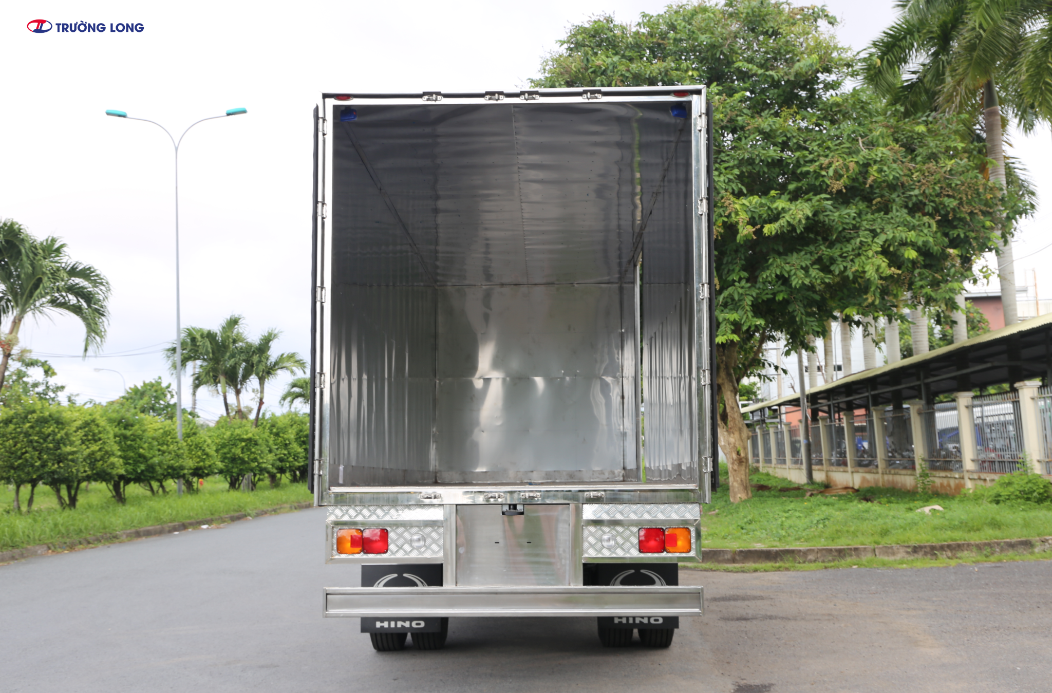 HINO FG8JT8A-PGX EURO 5 - Xe thùng kín 7 tấn 7
