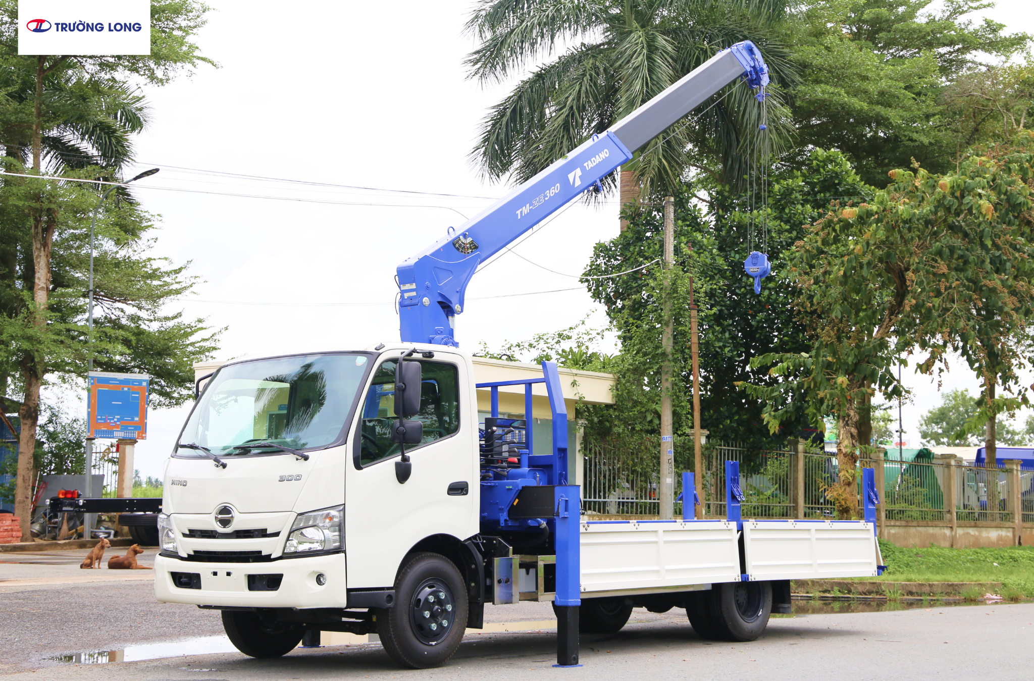 Xe tải cẩu Hino XZU720L Euro 5 2,5 tấn - Cần cẩu Tadano TM-ZE364MH