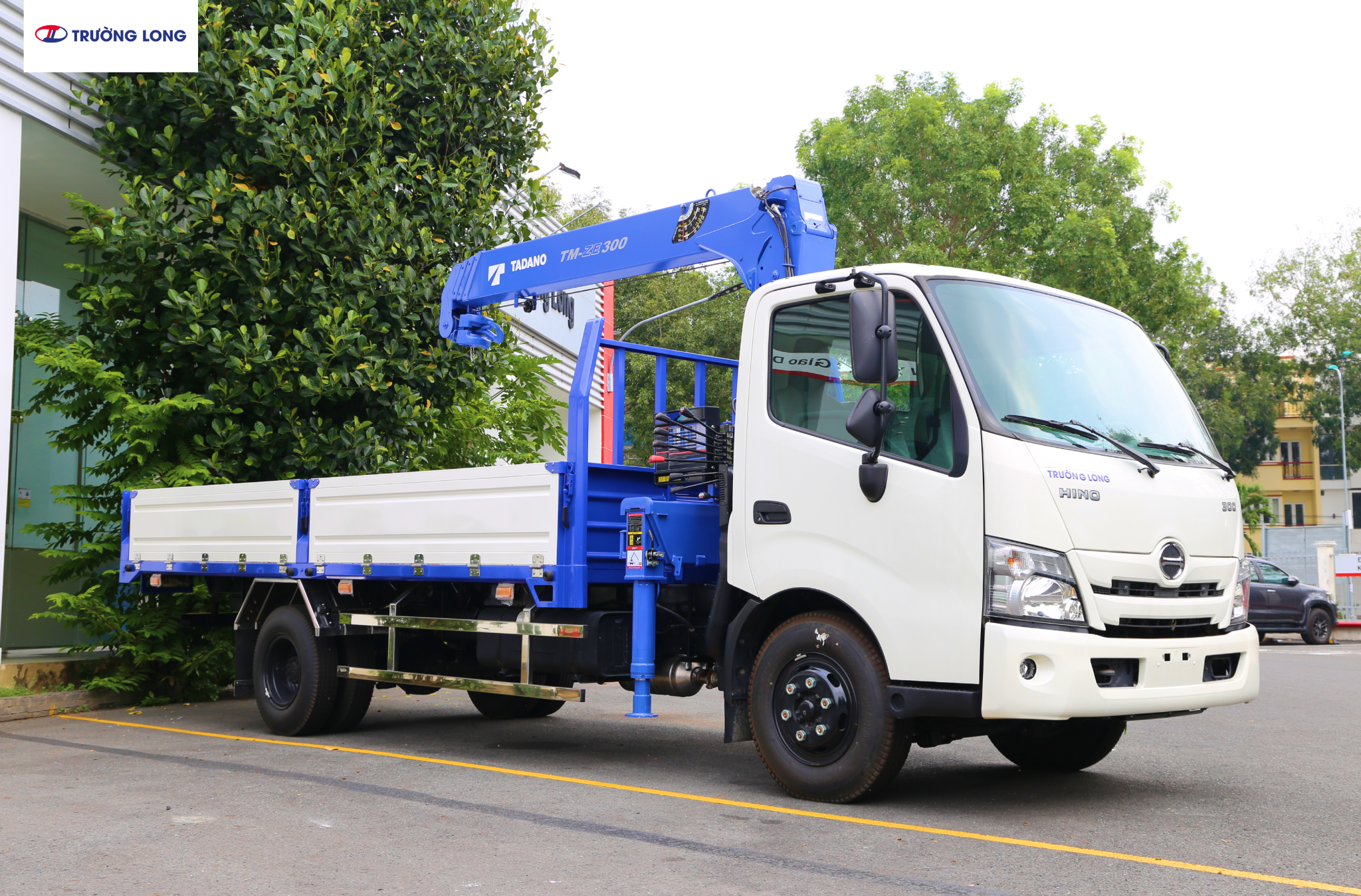 Xe tải cẩu Hino XZU730L Euro 5 3,5 tấn - Cần cẩu Tadano TM-ZE304MH