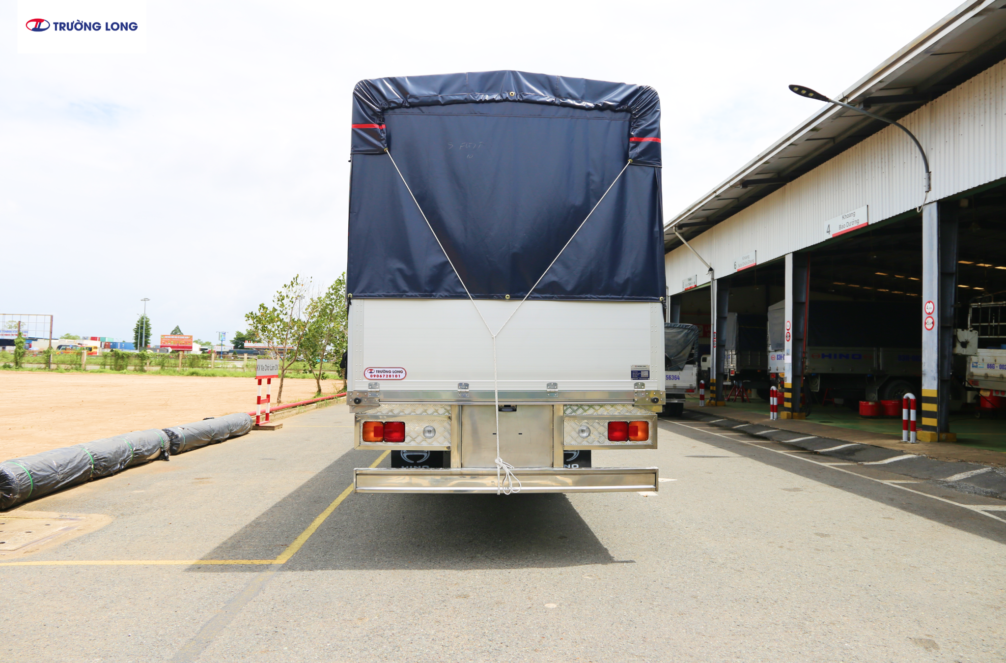 HINO FG8JT8A-PGX Euro 5 - Xe mui bạt 7 tấn 9 thùng dài 9m2