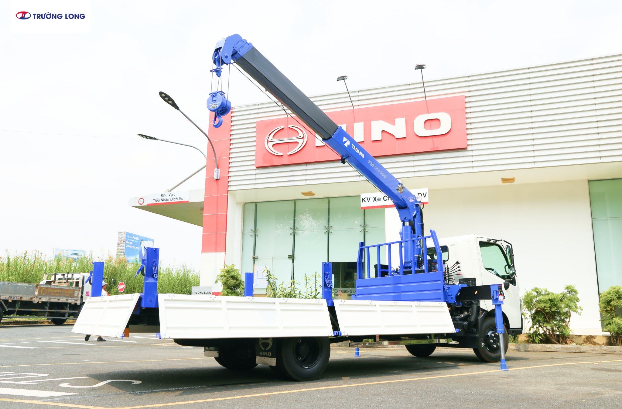 Xe tải cẩu Hino XZU730L Euro 5 3,5 tấn - Cần cẩu Tadano TM-ZE304MH