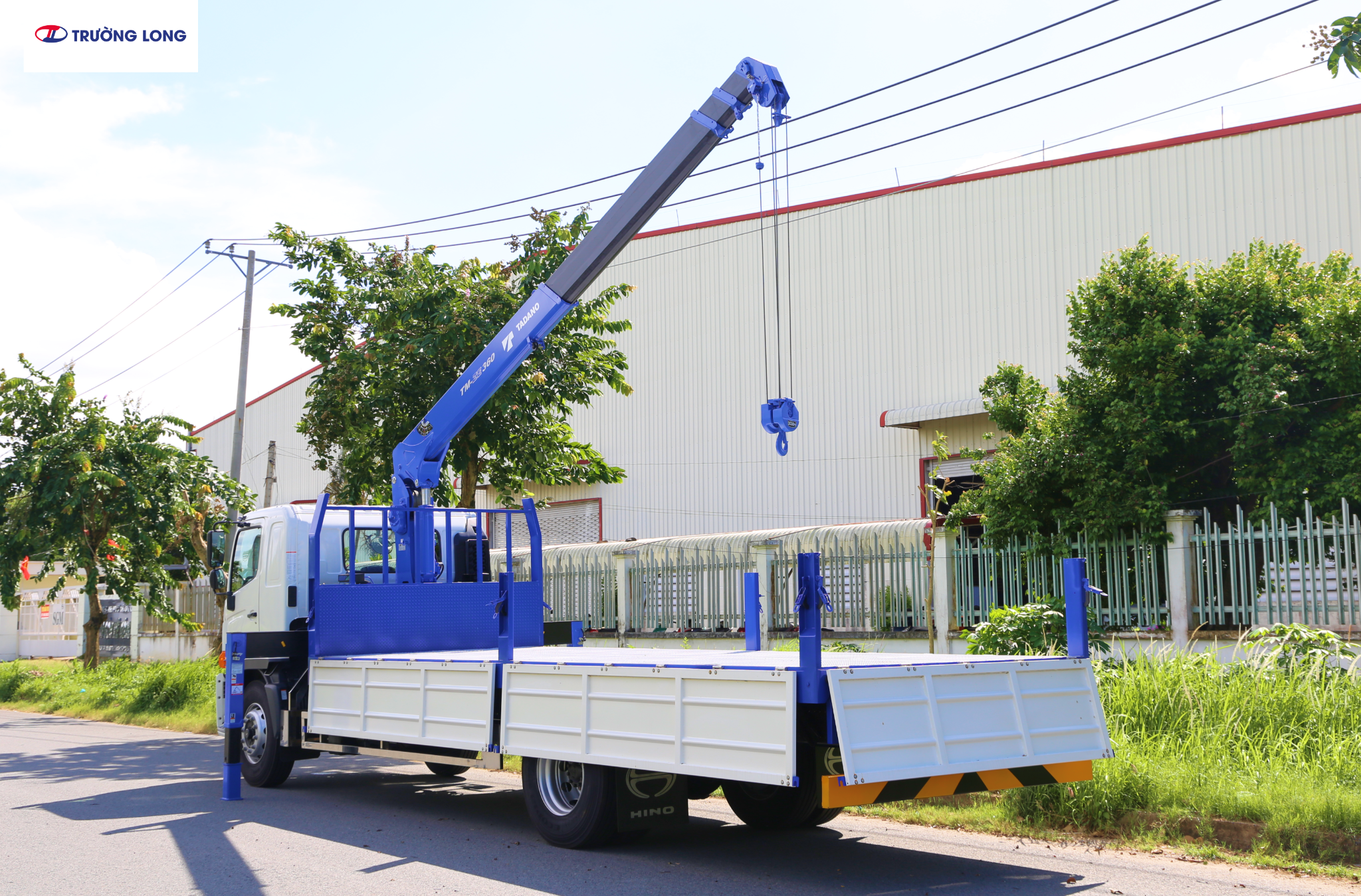 Xe tải cẩu HINO FG8JP8A-PGV E5 - Xe thùng lửng 7 tấn 1 cẩu TM-ZE364MH