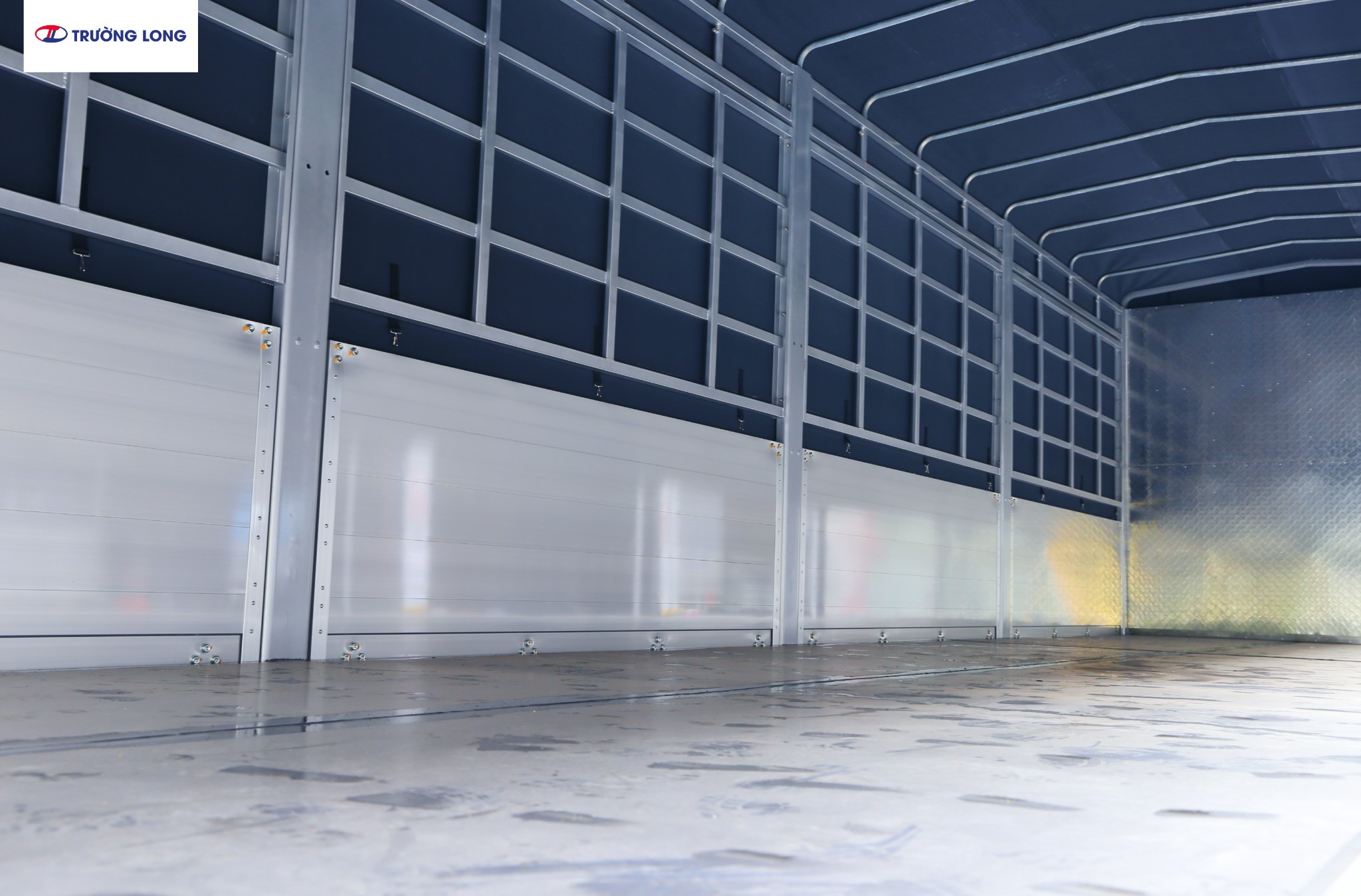 HINO FG8JT8A-PGX Euro 5 - Xe mui bạt 7 tấn 9 thùng dài 9m2