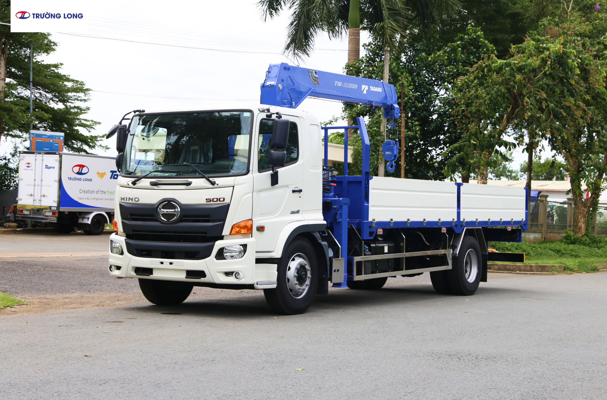 Xe tải cẩu HINO FG8JP8A-PGV E5 - Xe thùng lửng 7 tấn cẩu TM-ZE553MH